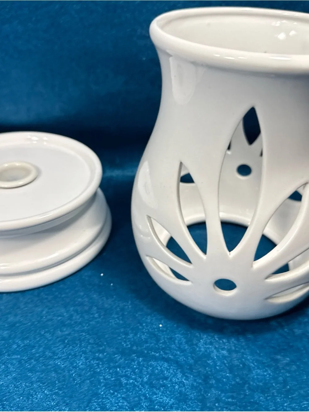 PartyLite White Ceramic Flower Petal Punched Taper Candle Holder 2 pc. 8" *READ* - Picture 3 of 11